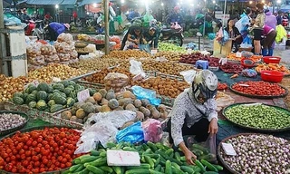 Lây nhiễm COVID-19 qua hệ thống phân phối có thể làm bùng phát dịch diện rộng