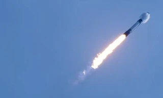 Vệ tinh của tỉ phú Musk liên tục cháy trong không gian, thiệt hại không nhỏ