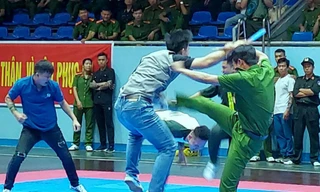 Gay cấn những màn đấu võ thuật của chiến sĩ Công an nhân dân