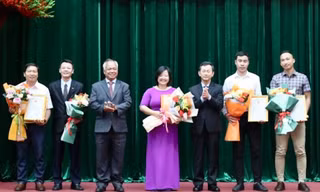 Báo Tiền Phong đạt giải A về xây dựng Đảng tỉnh Kon Tum
