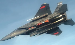 F-15E phóng thành công bom hạt nhân B61-12 mới của Mỹ