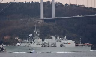 Khinh hạm HMCS Fredericton của Canada