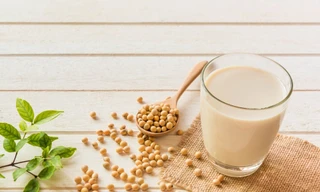 Uống sữa đậu nành giúp ‘tăng size vòng 1’ nhưng phải đặc biệt lưu ý những đại kỵ này khi uống