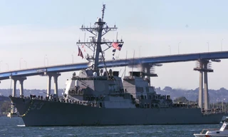 Tàu khu trục tên lửa dẫn đường USS John Paul Jones. Ảnh: Reuters