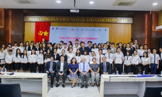 Ban giám khảo và các đội thi năm 2018