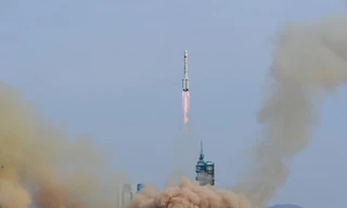 Tàu vũ trụ Thần Châu 16 đáp trạm Thiên Cung, phá kỷ lục số người trên quỹ đạo Trái đất 