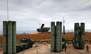 Hệ thống phòng thủ tên lửa S-400 của Nga. Ảnh: Tass