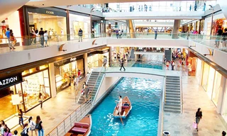 Một trung tâm mua sắm tuyệt đẹp ở Singapore