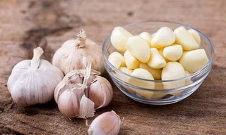 Tỏi cực tốt nhưng sẽ thành ‘cực độc’ nếu phạm phải những điều này khi ăn