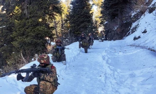 THẾ GIỚI 24: Bộ trưởng Quốc phòng Pakistan cảnh báo nguy cơ sắp bị Ấn Độ tấn công