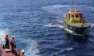 Tàu Indonesia bắt giữ 12 ngư dân Việt Nam. Ảnh minh họa