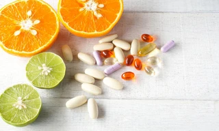 Tác hại 'chết người' khi dùng vitamin C liều cao để phòng COVID-19