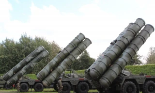 Hệ thống phòng không S-400