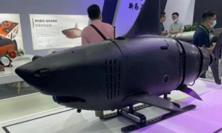 Trung Quốc lần đầu ra mắt loạt robot chiến đấu trên bộ, trên biển và trên không