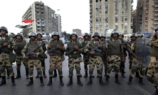 Quân đội và cảnh sát được phép tiến hành tất cả các biện pháp cần thiết để đối phó với mối đe dọa từ khủng bố.