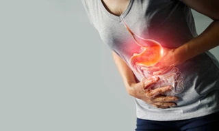 Đau dạ dày nên tránh tuyệt đối những thực phẩm này kẻo ngày càng đau, máu chảy 'ồ ạt'