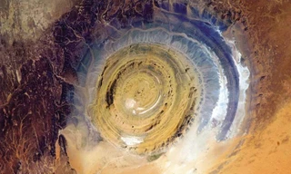 Con mắt khổng lồ giữa sa mạc Sahara, bí ẩn chưa có lời giải