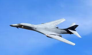 Bốn oanh tạc cơ B-1B Mỹ đồng thời xuất hiện ở đảo Guam