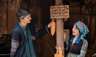 Bộ ảnh lãng mạn của đôi trẻ H'Mông tại ngôi làng cổ đẹp nhất Tây Bắc 