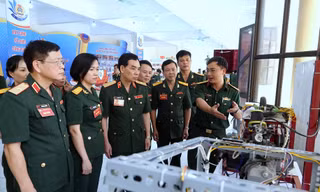 Hàng trăm đoàn viên Công đoàn Học viện Kỹ thuật Quân sự là Chiến sĩ thi đua