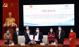 Phát triển giáo dục ở vùng dân tộc thiểu số và miền núi