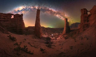 Ngắm nhìn vẻ đẹp lung linh huyền ảo của dải Ngân hà làm say đắm lòng người