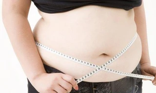 Những thói quen ăn uống cần tránh để vòng bụng không 'xổ ra bèo nhèo'