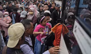 Choáng ngợp làn sóng ‘về quê’ lớn nhất lịch sử Indonesia 