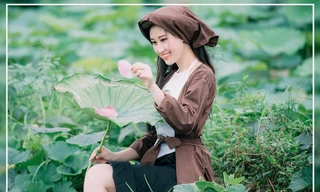 Nhiều bạn trẻ đua nhau "thả dáng" bên hồ sen