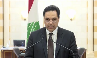 Thủ tướng Lebanon Hassan Diab phát biểu tại trụ sở chính phủ ở Beirut hôm 10/8. Ảnh: cắt từ video.