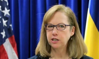 Quyền Đại sứ Mỹ tại Ukraine Kristina Kvien