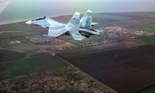 Xem Su-30SM, Su-24M tiếp nhiên liệu trên cao 8.000m
