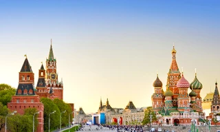 Đêm trắng là hiện tượng thiên nhiên kỳ thú xảy ra vào mùa hè ở nước Nga.