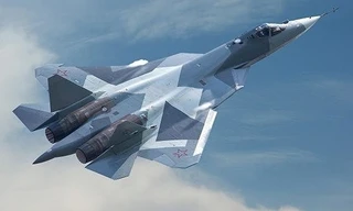 Tiêm kích Su-57 khoe kỹ năng nhào lộn điêu luyện trên không