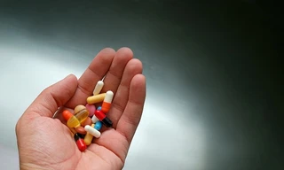 Đang uống thuốc tuyệt đối không được ăn những thực phẩm này kẻo nguy hiểm