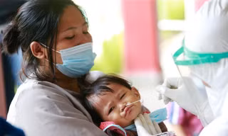 [Infographic] Những thông tin cần biết khi chăm sóc trẻ em mắc COVID-19 tại nhà