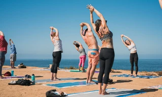 Bùng nổ 'cuộc chiến' chống yoga ở nơi công cộng, điểm check-in