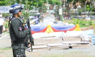 Campuchia đang kiểm tra người nước ngoài sống trên cả nước. Ảnh: Khmer Times.