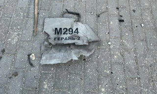 Một UAV cảm tử bị đánh chặn tại Kiev sáng 17/10. Ảnh: Twitter