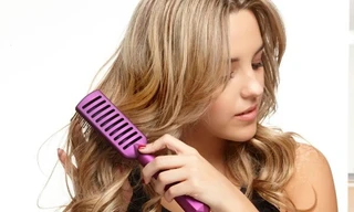 Tóc rụng nhiều 'như lá mùa thu', có thể bạn đã mắc phải những sai lầm này