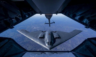 Nga vừa khoe kỷ lục bay của Tu-160, Mỹ dằn mặt bằng loạt kỷ lục ‘khủng’ hơn