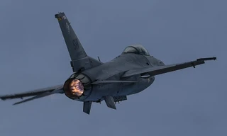 Một chiếc máy bay F-16
