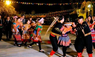 Nhiều hoạt động văn hóa được tái hiện tại "Chợ tình SaPa" năm 2021. Ảnh minh họa