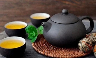 Những 'đại kỵ' khi uống trà có thể khiến bạn tụt huyết áp, thậm chí gây nghiện