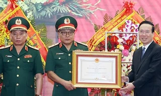 Chủ tịch nước trao Huân chương Chiến công hạng Nhất tặng Tổng cục II