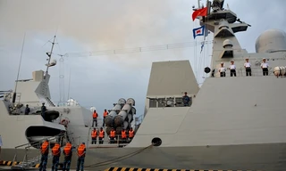 Tàu hộ vệ tên lửa 016-Quang Trung