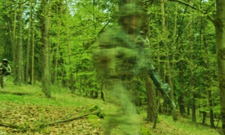 Hàn Quốc phát triển lớp ngụy trang tàng hình cho binh sĩ