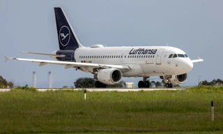 Nhiều hãng hàng không hủy chuyến bay đến Israel