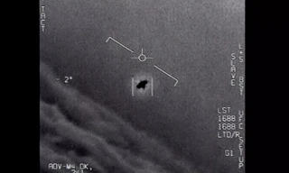 Cư dân Mỹ bất ngờ quay được cảnh UFO 'nhảy múa' trên bầu trời đêm