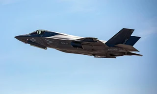 Thủy quân lục chiến Mỹ thử nghiệm tiêm kích F-35B trên chiến hạm Nhật Bản